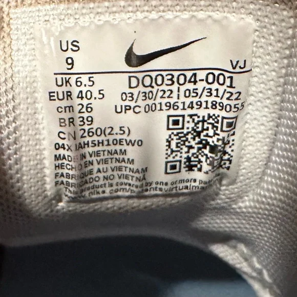 Nike Metcon 4 photon Women's Athletic Shoes in White, Pink, Teal - Picture 5 of 5